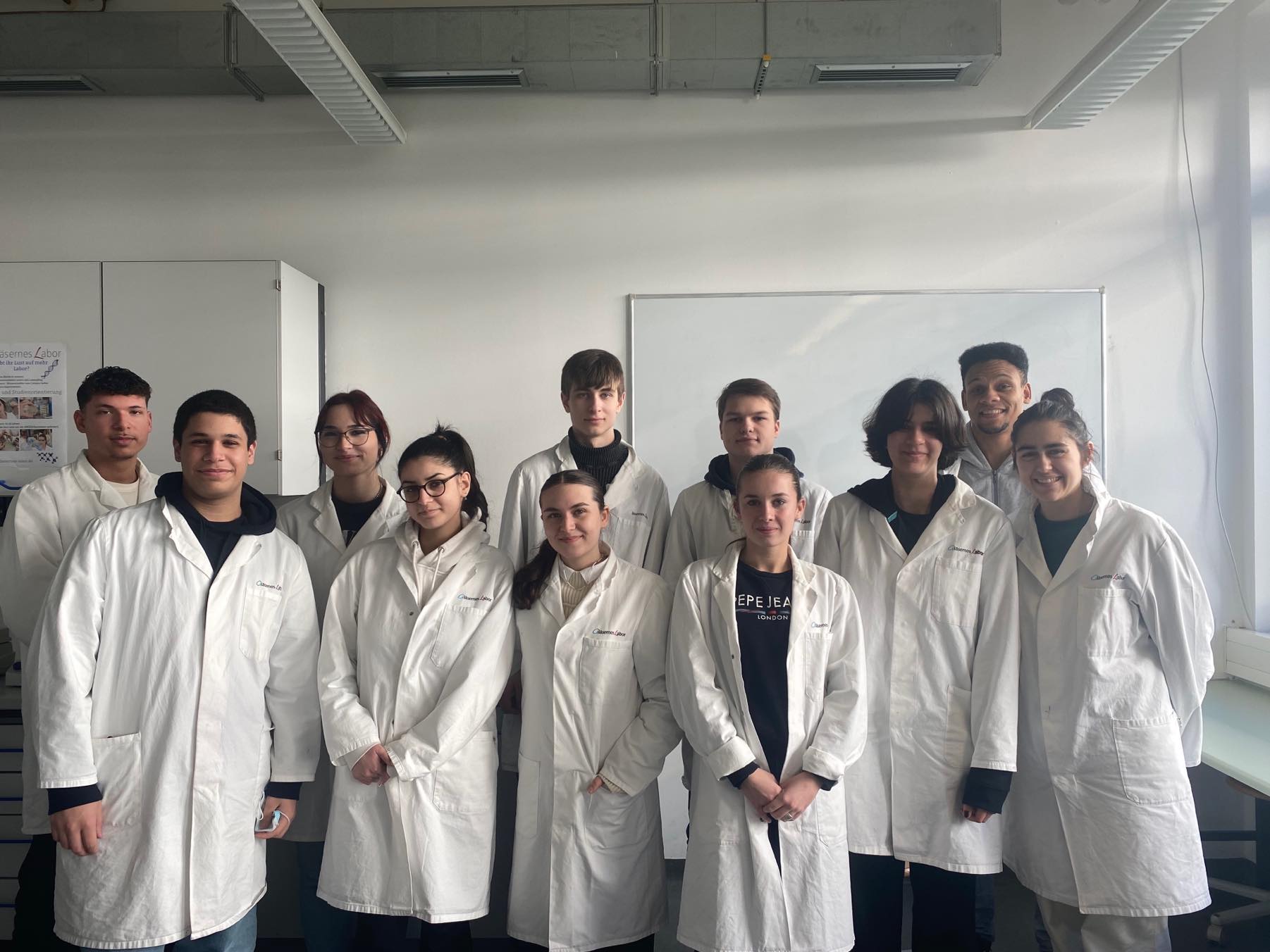 Gruppenbild des Leistungskurses Biologie 2023